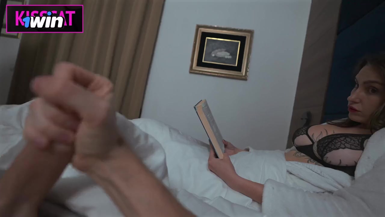 Stepmom get surprise oral creampie while helps to cum for step son in share bed before fuck - 無料セックスビデオ - RedTube