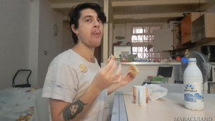 guardami puttana produrre il dolce orgasmo e segati!