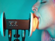 ASMR Close Up Ear Licking 3Dio by Elsa 15/16