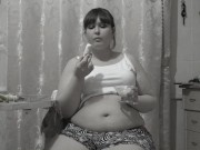 Mukbang. Mature housewife bbw milf with big belly eats.