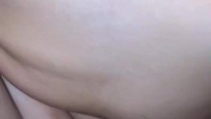 CASERO REAL AMATEUR MI HERMANASTRA SE PONE PIERNAS AL HOMBRO PARA QUE LA FOLLE BIEN DURO Y RICO