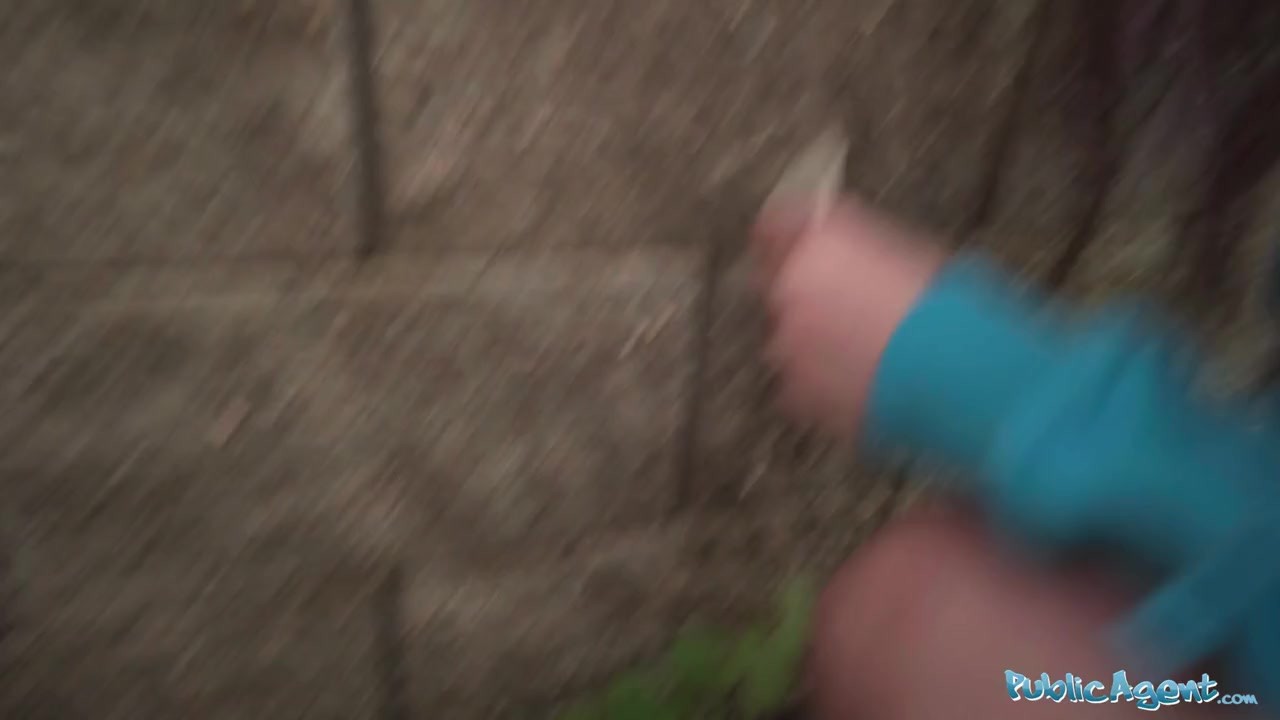 Public Agent Jogger sucks a big fat dick in a public place - RedTube
