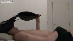 Jerking with rebreather bag rubber gas mask breathplay wetsuiterest