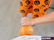 Horny Pumpkin Fucker Stepson Gets Lucky With Whitney Oc's Pussy - S22:E8 3/16