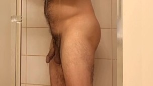 HAIRY MUSCLE BEAR FLEXING BEFORE AND DURING SHOWER