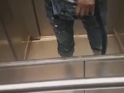 Me in the elevator 😊 - Screenshot 14 of 16 - Solo