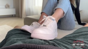 My girlfriend does a ShoeJob in a Nike AF1