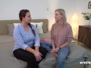 Ersties - Erste lesbische BDSM-Erfahrung mit Peitsche und Vibrator 11/16