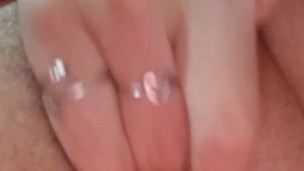 Masajeando la concha.