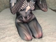 Девушка паук сладко мастурбирует своими пальчиками - Screenshot 2 of 16 - Teenage