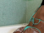 Would you join me in this hot tub? 💦🙈 4/16