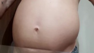 Games with my stomach and glass shelf🎈This squeezes my stomach more and more😤More -- on my OF😈💥