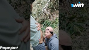 Libugan sa tabing ilog, pinasubo nya sakin titi nya ng muntik na kami makita ng dumaan