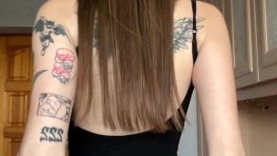 Beautiful bitch in lingerie shows her ass💕