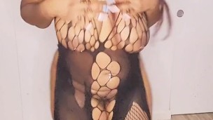 Jadee shows off her Lingerie and dances