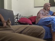 مصرية تتصل بالشرطة بعد أن أظهر لها رجل عضوه الذكري الكبير 5/16