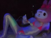 暗闇で淫らに映えるマイクロビキニ！マイ○ロディ(♂️)が暗闇でオナニーしてみた💡腰ガクガクしながらイクとこ見てて…💓【サ○リオドピューロランド】【ハロウィン】 - Screenshot 7 of 16 - Masturbation