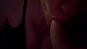 Red lips amateur blowjob