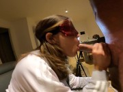 C'era una volta... un DIVANO ed un POMPINO! Sesso orale appassionato sul divano con ingoio!