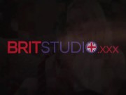 Hot Teen Watches Her Sister Giving Head 1/16