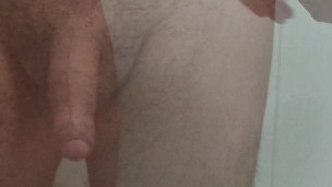 Maintenance in the shower. Inevitable to masturbate