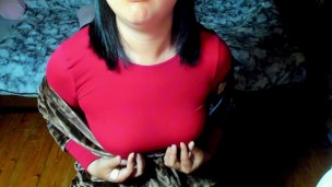 夜にこっそり声を出さないように乳首オナニー。乳首イキ後はクリトリスこねくり回してイク。