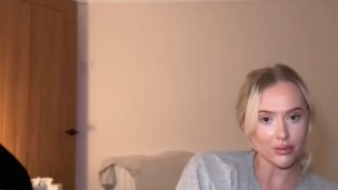 CUTE 18TEEN YEAR OLD BLONDE DOES NIGHTTIME STRETCHES (GUESS WHAT I REMOVE FIRST)