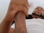 When the webcam goes on it cums out good 😉🤤