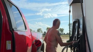 Pumping gas naked and pump didn't work :(