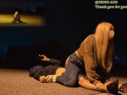「ヤバイって！！向こうから車来てるって！！！」道路でセックスしていたら車が来て焦るビッチカップル - Screenshot 8 of 16 - ハメ撮り