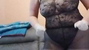 Spécial lingerie halloween: je danse pour les fans de gants en latex