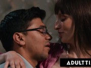 ADULT TIME - Lexi Luna TRICKED Into Accidentally Fucking Stepson After Losing Glasses! FULL SCENE 2/16