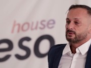 BIG NATURAL QUEEN Hailey Rose Gets Passionately Fucked By Two Men 4/16