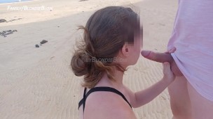 Public Sex on the beach seen by everyone