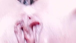 Watch me cum in my delicious vagina