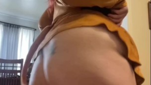 Thick Scooby Shaking Ass Showing Pussy