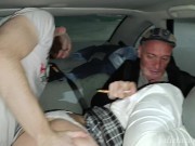 La colegiala JULIETACOPPOLAOK enfiestada en el auto rumbo a su casa luego de estudiar. PARTE 1 12/16