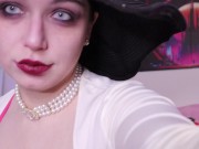 Cosplaying as Lady Dimitrescu