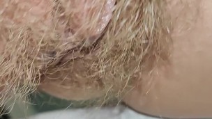 💛 Hairy pussy pees in sink 💦 Perverted mom pissing and dripping creampie
