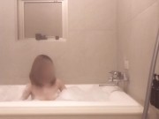 Bubble bathing(Japanese college girl) 9/16