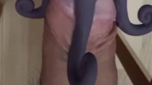 大陰莖港男第一次使用新的自慰器