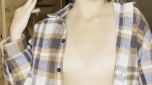 Beautiful bitch in lingerie shows her tits💕