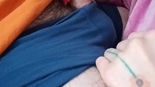 Homme marié se fait sucer avec passion par sa maîtresse et elle avale tout