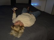 Selbstbefriedigung porno schauen multiple Orgasmen zittern stöhnen Klitoris feuchte Muschi sex 12/16