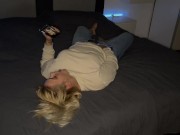 Selbstbefriedigung porno schauen multiple Orgasmen zittern stöhnen Klitoris feuchte Muschi sex 13/16