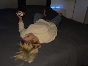 Selbstbefriedigung porno schauen multiple Orgasmen zittern stöhnen Klitoris feuchte Muschi sex 7/16