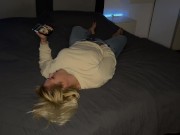 Selbstbefriedigung porno schauen multiple Orgasmen zittern stöhnen Klitoris feuchte Muschi sex 9/16