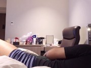 ピンク色のパンティを足に引っ掛けながらの２回連続イキを真上アングルから激写 〜女子大生のリアルな喘ぎ声と色白美肌の鳥肌を堪能する着衣セックス〜 - Screenshot 3 of 16 - Pov