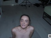 18 YO TINDER DATE ENJOYS THE BEST FUCK OF HER LIFE - Alice Zaffyre ´ 16/16