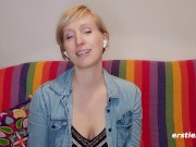 Ersties - Flora gibt Veronica in diesem JOI-Video lustvolle Orgasmus-Anweisungen 12/16